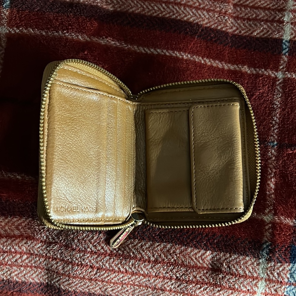 Wallet - Picture 2 of 3